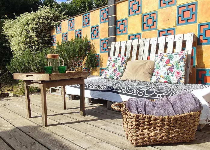 Atelier Verde - A Comfortable Garden Apartment